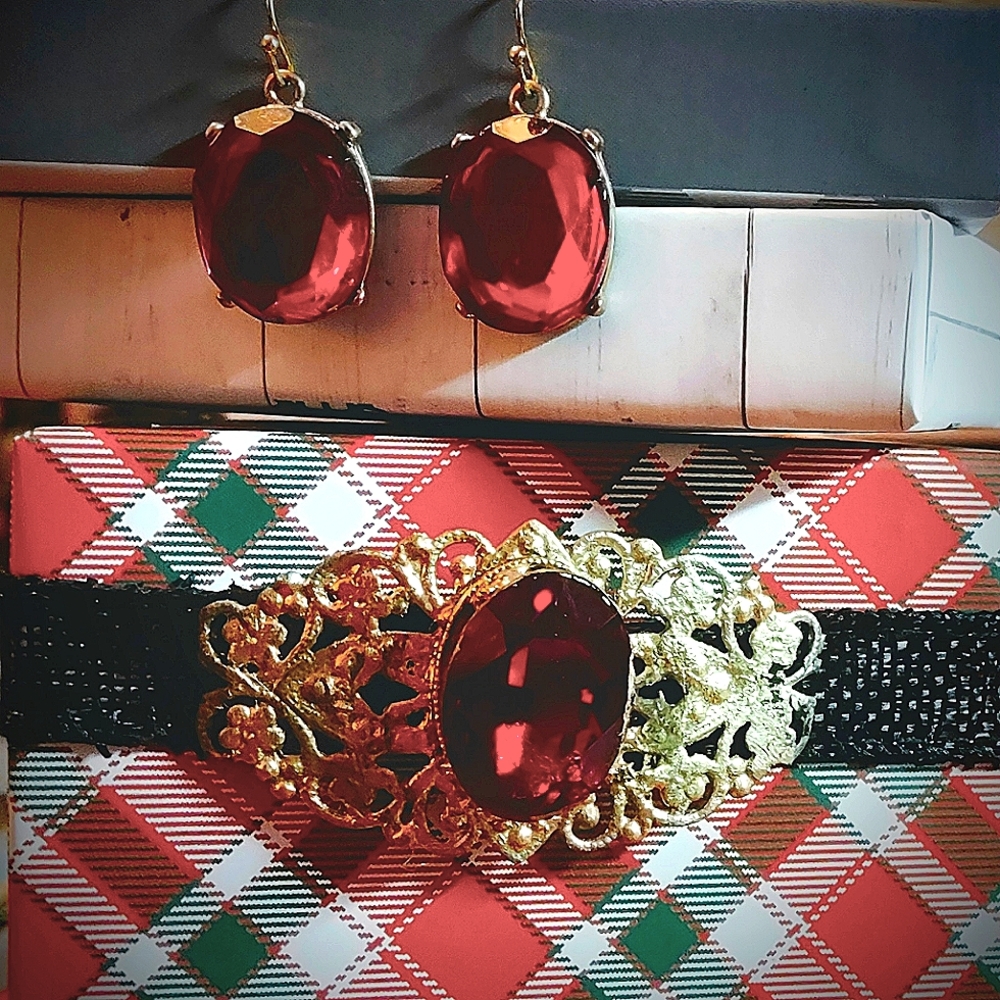 Vintage Garnet Colors Cut Glass Choker&Earrings